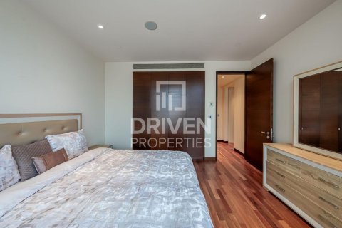 Apartment in Downtown Dubai (Downtown Burj Dubai), Dubai 3 bedrooms, 216.74 sq.m. № 126242 - photo 12