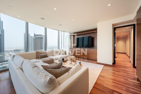 Apartment in Downtown Dubai (Downtown Burj Dubai), Dubai 3 bedrooms, 216.74 sq.m. № 126242 - photo 5