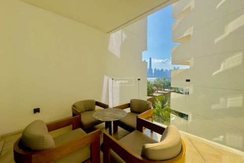 Apartment in Palm Jumeirah, Dubai 3 bedrooms, 216 sq.m. № 42643 - photo 28