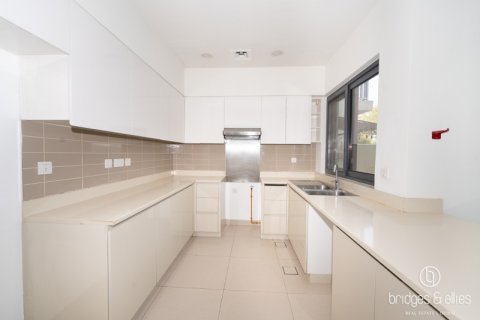 Villa in Dubai Hills Estate, Dubai 4 bedrooms, 271 sq.m. № 98068 - photo 6