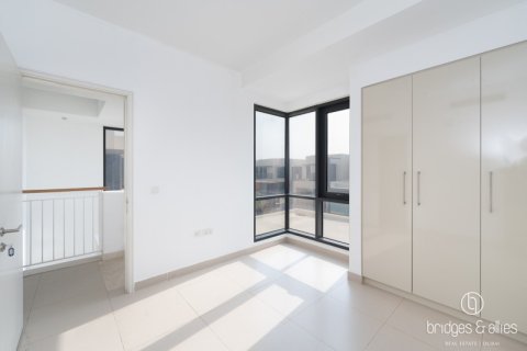 Villa in Dubai Hills Estate, Dubai 4 bedrooms, 271 sq.m. № 98068 - photo 21