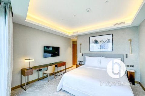 Apartment in Downtown Dubai (Downtown Burj Dubai), Dubai 3 bedrooms, 156 sq.m. № 98078 - photo 12