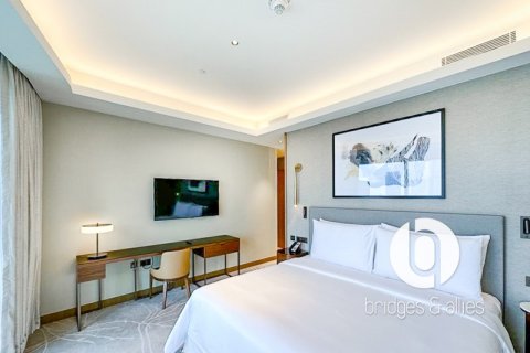 Apartment in Downtown Dubai (Downtown Burj Dubai), Dubai 3 bedrooms, 156 sq.m. № 98078 - photo 13