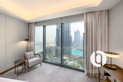 Apartment in Downtown Dubai (Downtown Burj Dubai), Dubai 3 bedrooms, 156 sq.m. № 98078 - photo 19
