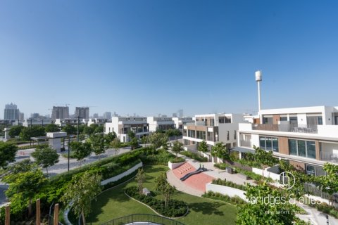 Вилла в Tilal Al Ghaf, Дубай, 4 спальни, 258м², № 98077