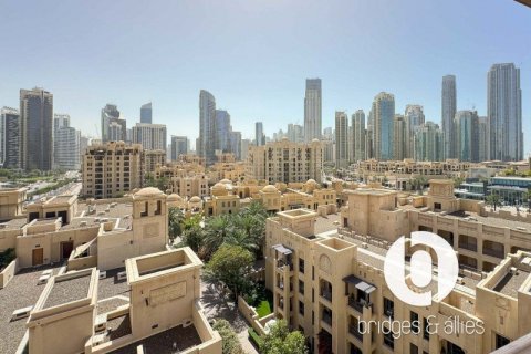 Apartment in Old Town, Dubai 2 bedrooms, 115 sq.m. № 98069 - photo 15