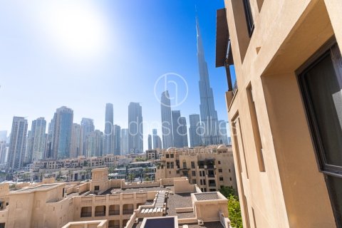 Apartment in Old Town, Dubai 2 bedrooms, 115 sq.m. № 98069 - photo 12