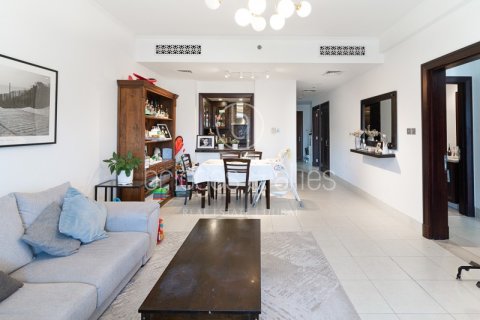 Apartment in Old Town, Dubai 2 bedrooms, 115 sq.m. № 98069 - photo 2