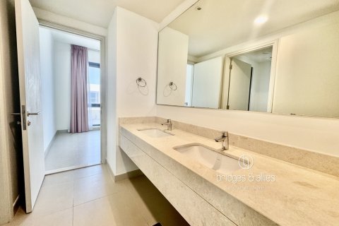 Villa in Dubai Hills Estate, Dubai 4 bedrooms, 202 sq.m. № 98066 - photo 20