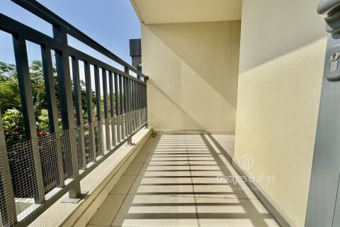 Villa in Dubai Hills Estate, Dubai 4 bedrooms, 202 sq.m. № 98066 - photo 19