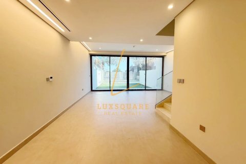 Снять в аренду виллу в Джумейра Вилладж Серкл, Дубай: 4 спальни, 699м², № 72100 - фото 2