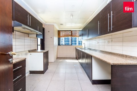 Appartement à Dubai, 3 chambres, 177.4 m², № 92031