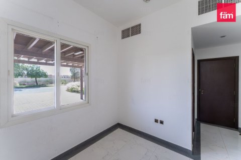 فيلا في دبي 4 غرف نوم, 386 م² رقم 141649 - صورة 18