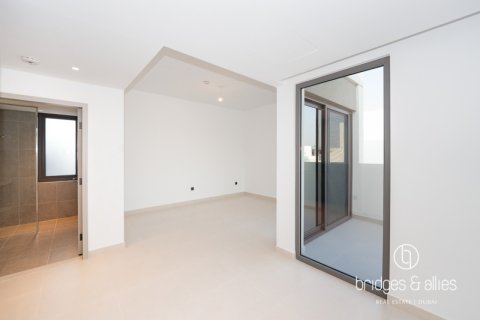 Снять в аренду виллу в Tilal Al Ghaf, Дубай: 4 спальни, 220м², № 90923 - фото 13