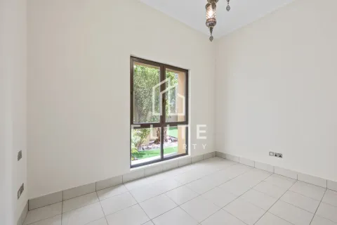 Apartment in Reehan, Old Town, Dubai 2 bedrooms, 282 sq.m. № 59480 - photo 5