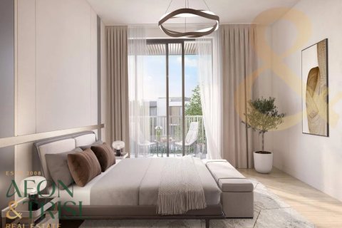 Купить виллу в Dubai Land, Дубай: 5 спален, 880м², № 60713 - фото 1