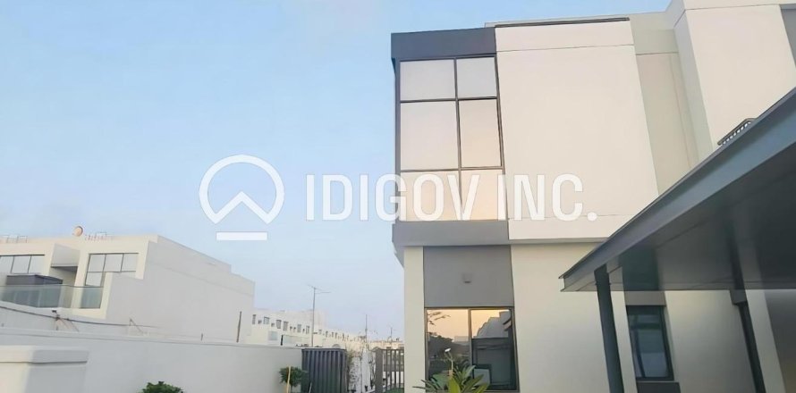 Adosado en Al Furjan, Dubai, 4 dormitorios, 356 m², № 38300