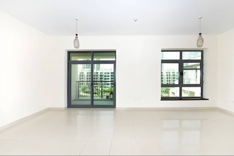 Apartment in The Views, Dubai 2 bedrooms, 121.89 sq.m. № 138900 - photo 11