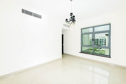 Apartment in The Views, Dubai 2 bedrooms, 121.89 sq.m. № 138900 - photo 8