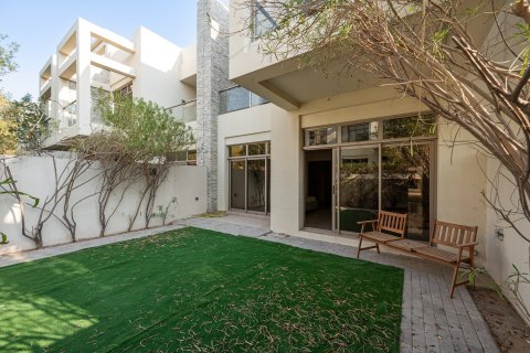 Townhouse in Meydan, Dubai 3 bedrooms, 235.22 sq.m. № 138906 - photo 15