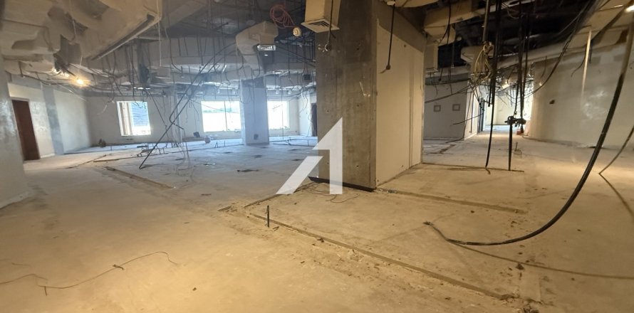 Офис в Дубае, 984м², № 72054