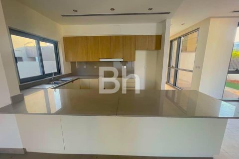 Снять в аренду виллу в Дубай Хилс Эстейт, Дубай: 3 спальни, 454м², № 21853 - фото 3
