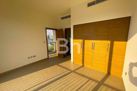 Снять в аренду виллу в Дубай Хилс Эстейт, Дубай: 3 спальни, 454м², № 21853 - фото 9