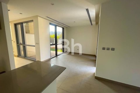 Снять в аренду виллу в Дубай Хилс Эстейт, Дубай: 3 спальни, 454м², № 21853 - фото 4