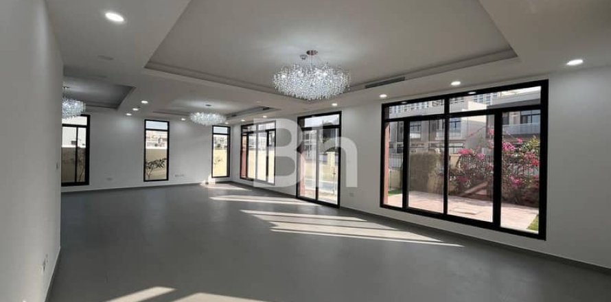 Villa à Al Furjan, Dubai, 5 chambres, 539 m², № 21851