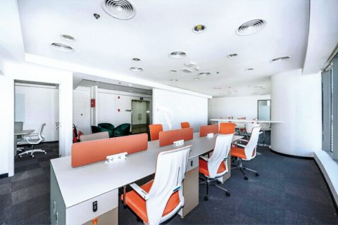 Снять в аренду офис в Barsha Heights (Tecom), Дубай: 69м², № 114558 - фото 6