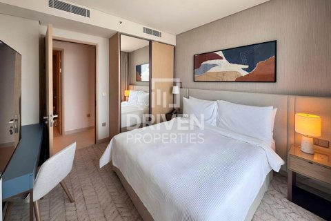 Apartment in Vida Residences Dubai Mall, Downtown Dubai (Downtown Burj Dubai), Dubai 3 bedrooms, 140.66 sq.m. № 129346 - photo 5
