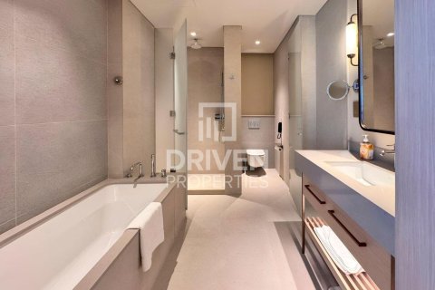 Apartment in Vida Residences Dubai Mall, Downtown Dubai (Downtown Burj Dubai), Dubai 3 bedrooms, 140.66 sq.m. № 129346 - photo 17