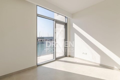 Apartment in Al Wasl, Dubai 2 bedrooms, 130.44 sq.m. № 136179