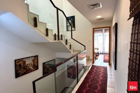 Снять в аренду таунхаус в Дубае: 4 спальни, 285м², № 40683 - фото 6