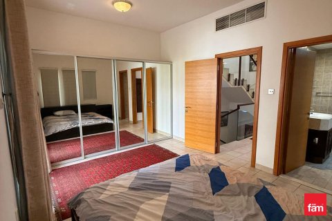 Снять в аренду таунхаус в Дубае: 4 спальни, 285м², № 40683 - фото 11