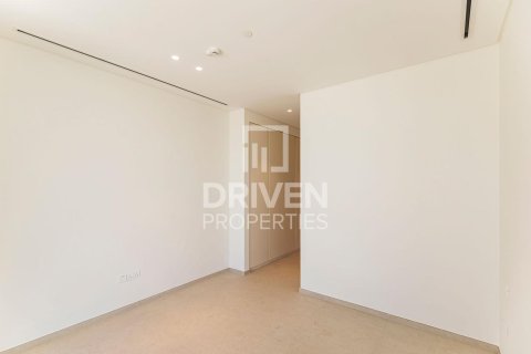 Apartment in Jumeirah, Dubai 4 bedrooms, 341.42 sq.m. № 140867 - photo 14
