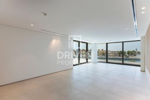 Apartment in Jumeirah, Dubai 4 bedrooms, 341.42 sq.m. № 140867 - photo 2