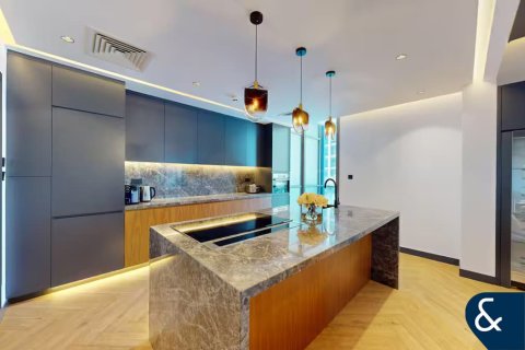 Appartement à AZURE RESIDENCES à Palm Jumeirah, Dubai, 4 chambres, 236 m², № 79344 - photo 8