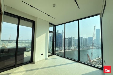 Apartamento en Business Bay, Dubai, 1 dormitorio, 67.9 m², № 47740 - foto 1