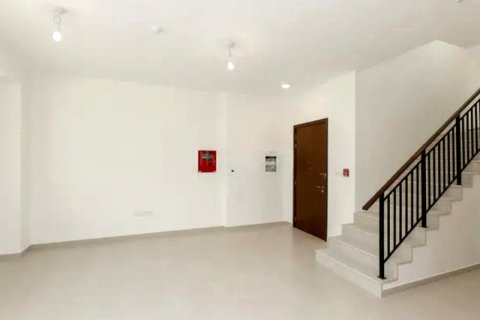 Adosado en Noor Townhouses, Town Square, Dubai, 3 dormitorios, 188.22147800 m², № 13308 - foto 1