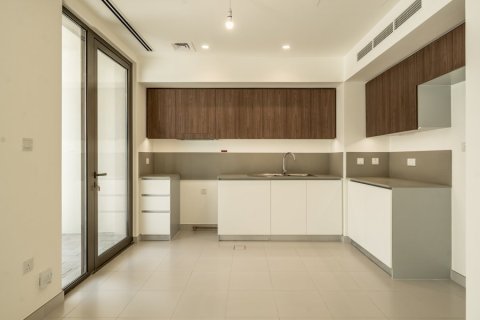 Снять в аренду таунхаус в Dubai South (Dubai World Central), Дубай: 3 спальни, 180.56998692м², № 13307 - фото 13