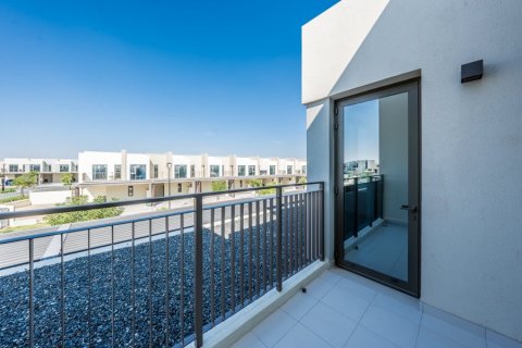 Снять в аренду таунхаус в Dubai South (Dubai World Central), Дубай: 3 спальни, 180.56998692м², № 13307 - фото 23