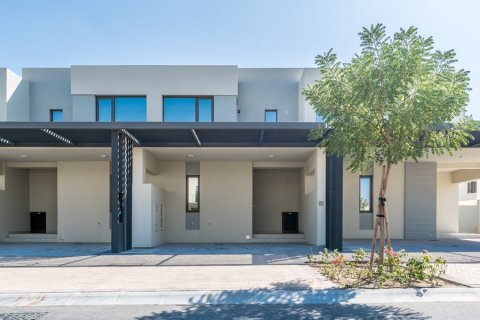 Снять в аренду таунхаус в Dubai South (Dubai World Central), Дубай: 3 спальни, 180.56998692м², № 13307 - фото 20