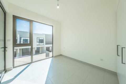 Снять в аренду таунхаус в Dubai South (Dubai World Central), Дубай: 3 спальни, 180.56998692м², № 13307 - фото 18