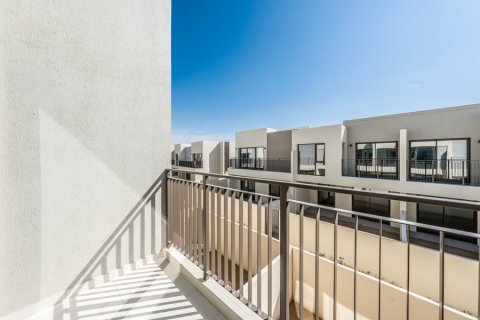 Снять в аренду таунхаус в Dubai South (Dubai World Central), Дубай: 3 спальни, 180.56998692м², № 13307 - фото 6