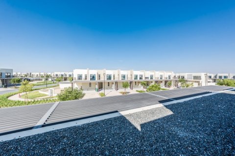 Снять в аренду таунхаус в Dubai South (Dubai World Central), Дубай: 3 спальни, 180.56998692м², № 13307 - фото 22