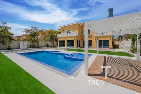 Villa in Legacy, Jumeirah Park, Dubai 5 bedrooms, 474 sq.m. № 13347 - photo 12
