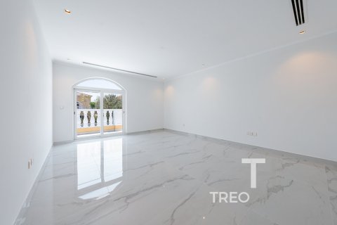 Villa in Legacy, Jumeirah Park, Dubai 5 bedrooms, 474 sq.m. № 13347 - photo 17