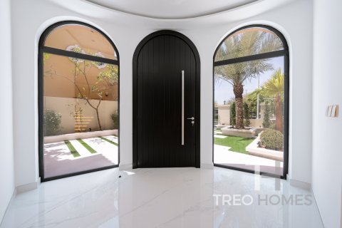 Villa in Legacy, Jumeirah Park, Dubai 5 bedrooms, 474 sq.m. № 13347 - photo 15