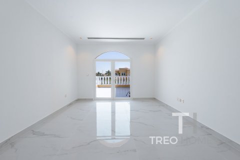 Villa in Legacy, Jumeirah Park, Dubai 5 bedrooms, 474 sq.m. № 13347 - photo 27